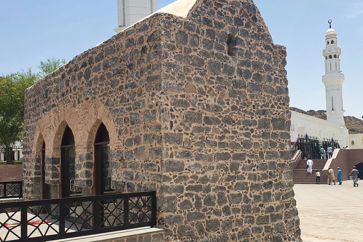 Yedi Mescidler (Hendek)